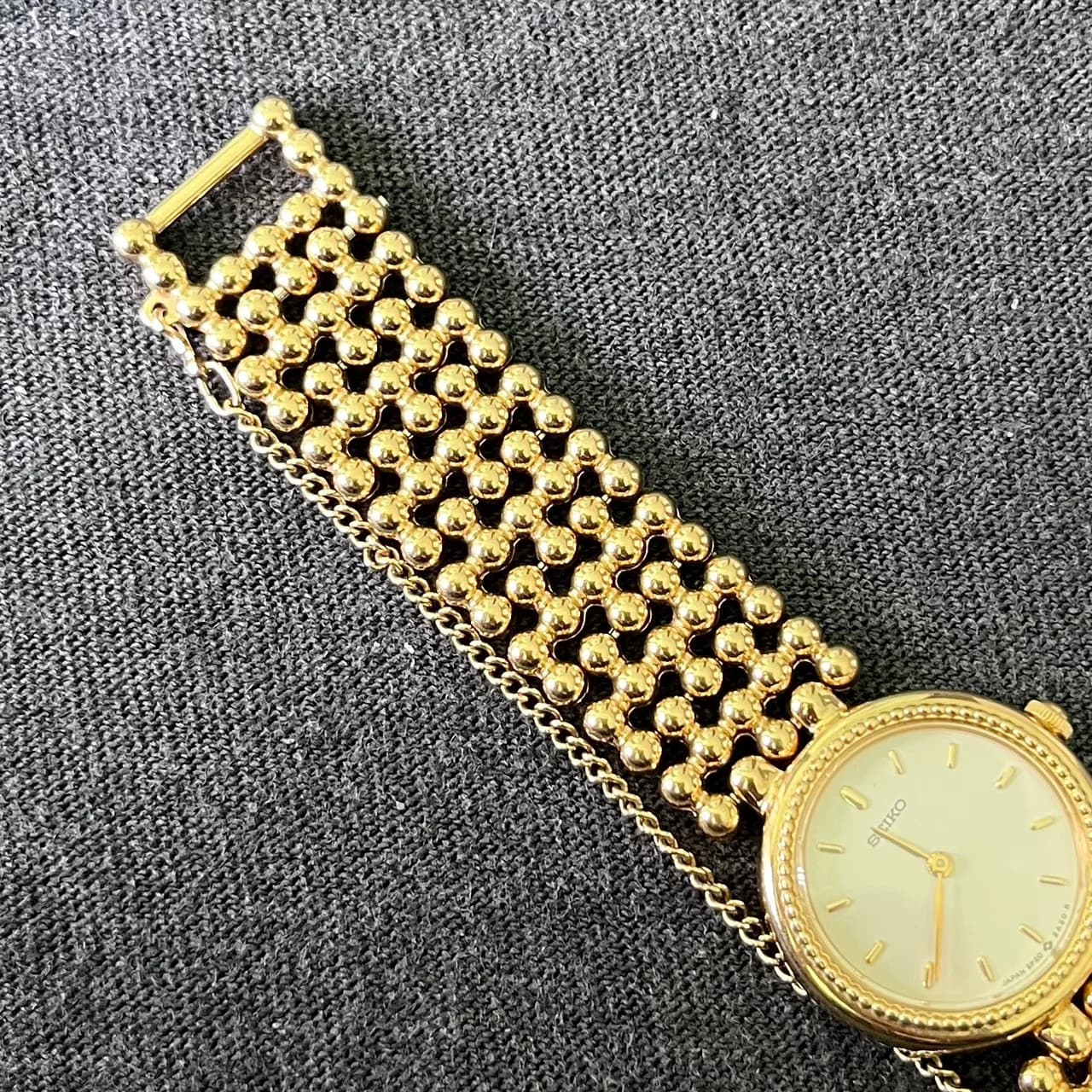 80s Vintage Seiko Women's Watch 5